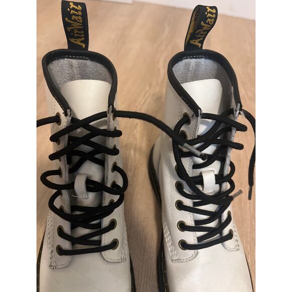 Dr. Doc Martens Leather Zavala White Combat Boots Lace Up Women's Sz 7 Men's 6 - Picture 3 of 9